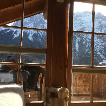 Alpenfreund شقة *